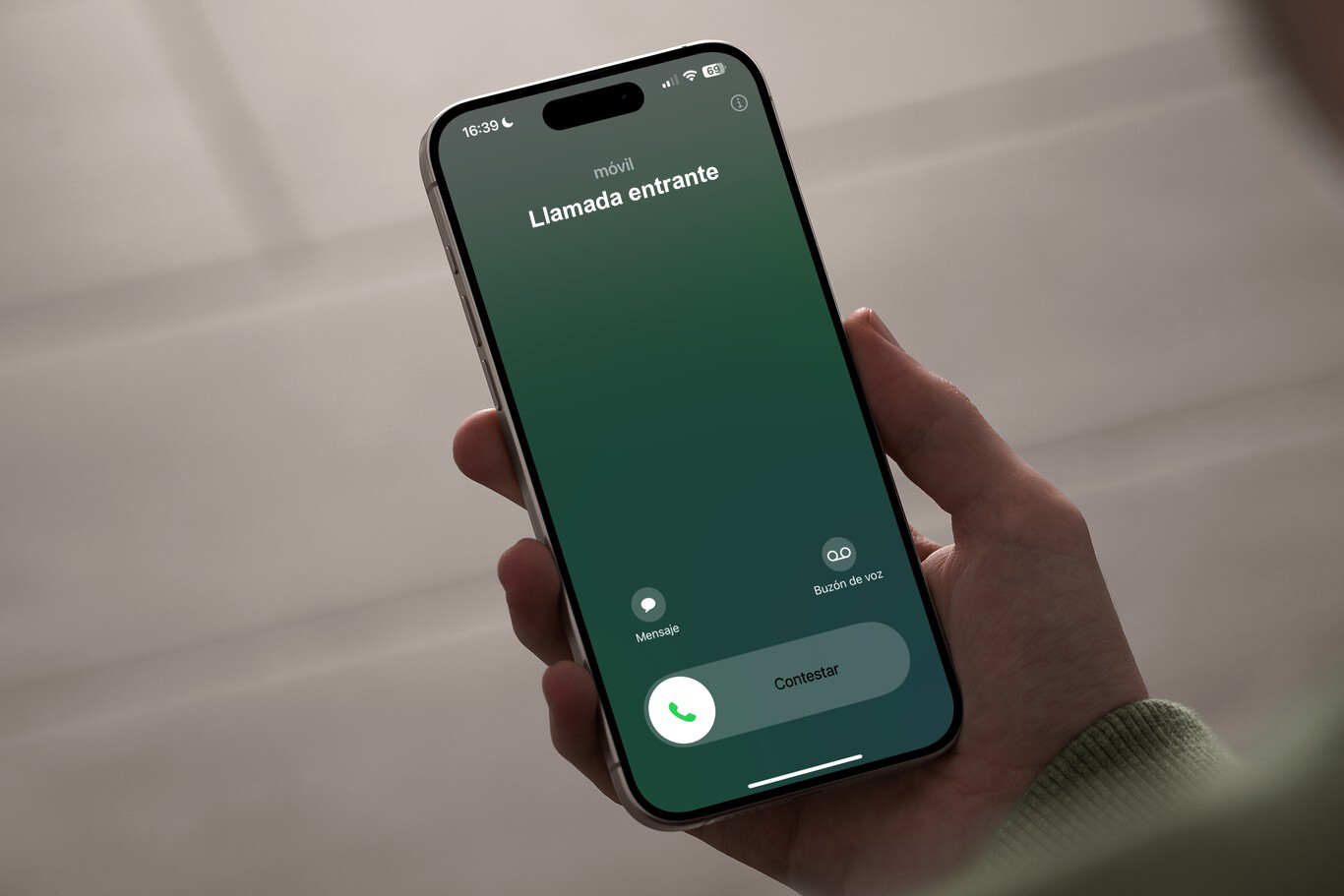 Lee más sobre el artículo ¿Por qué ya no hablamos por teléfono?